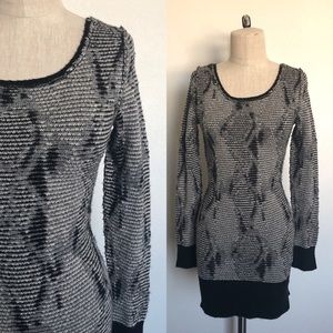 FREE PEOPLE GREY LOW BACK SWEATER DRESS - M